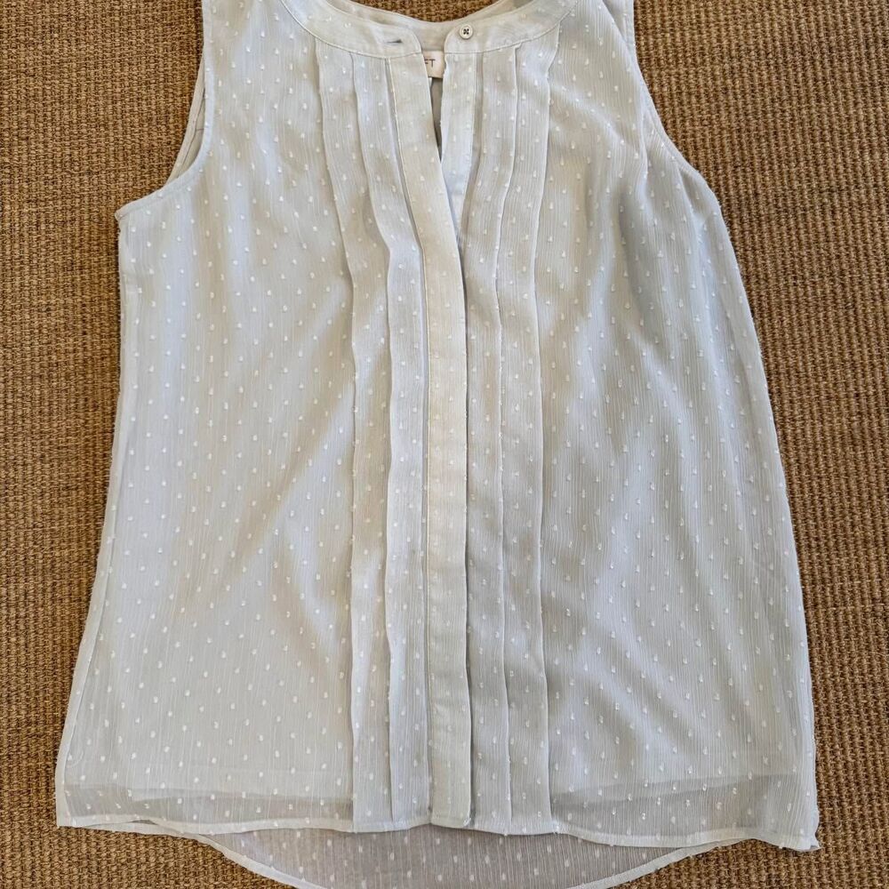 Loft Woman’s Sleeveless Top-Size Small
